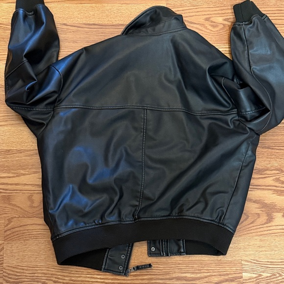 American Eagle, Black  Faux Leather Bomber Jacket, AEO Maddie & Kenzi Ziegler - Picture 5 of 6